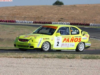 Hyundai accent fase 2 aún con los precintos. 