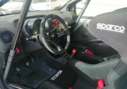 Se vende o cambia  toyota aygo de la copa de tierra