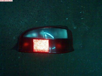 Piloto trasero derecho saxo