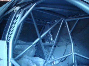 Vendo carroceria 205 gti con barras