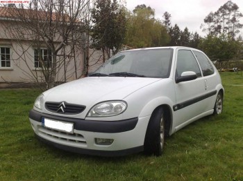 Vendo opticas delanteras de saxo fase ii.