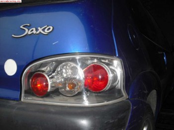 Vendo o cambio pilotos traseros tipo lexus para saxo o 106