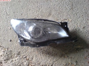 Vendo faro delantero de subaru sti