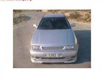 Seat cordoba sx calandra delantera con rejilla