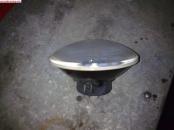 Vendo 2 focos nuevos para bifaro de citroen ax!!