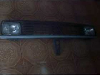 Vendo parrilla y faros d vw jetta km2