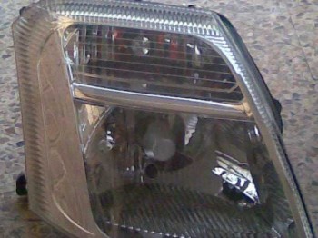 Faro delantero derecho c2