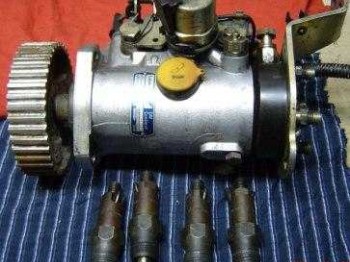 Se venden varias piezas clio año 92