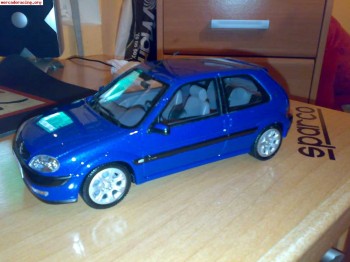 Vendo maqueta de saxo 1/18