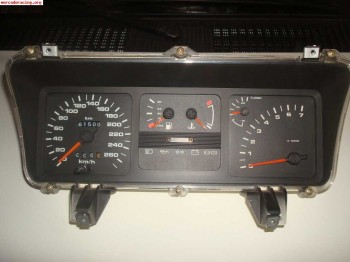 Piezas de sierra rs cosworth 3 puertas.