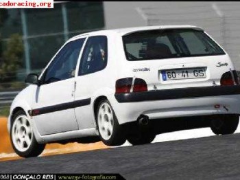 Vendo cristales de puertas y laterales de saxo vts.