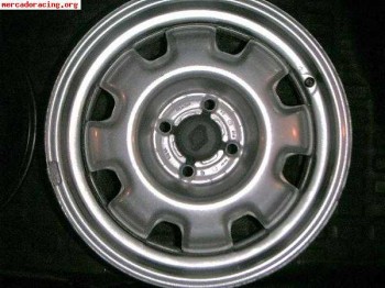 Se venden 9 llantas clio 16v y interiores 106 1.3 rallye