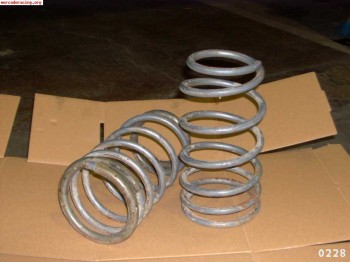 Vendo muelles clio 16v y willians  antiguo 30€