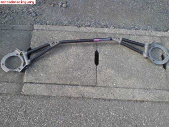 Barra refuerzo torretas subaru sti en carbono de serie en ve