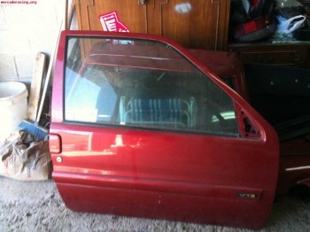 Puertas y porton trasero de saxo.