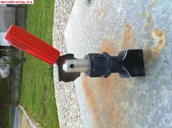 Se venden piñas, repartidor de frenada,pipas de silicona