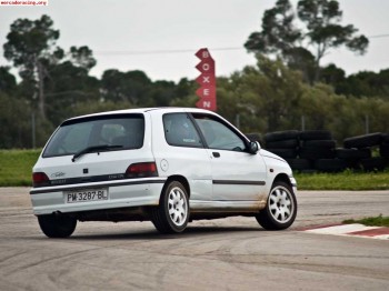 Pilotos traseros clio 16v