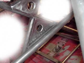 Se hacen carrocerias, escapes, barras...