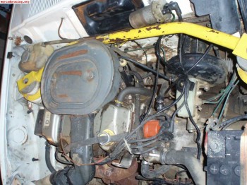 Piña de volante y barra de torretas de ford fiesta 1986