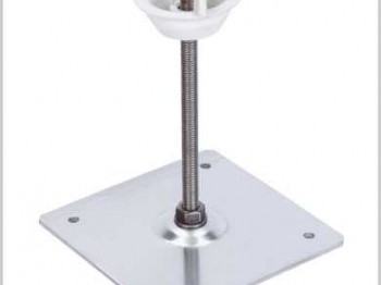 Compro fijacion de soporte de rueda de repuesto