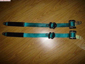 Cinturones de seguridad verdes
