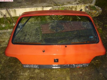 Porton trasero de clio 16v