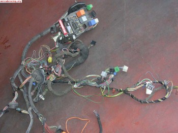 Compro instalacion electrica saxo vts o 106, 