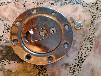 Tapo de gasolina sparco