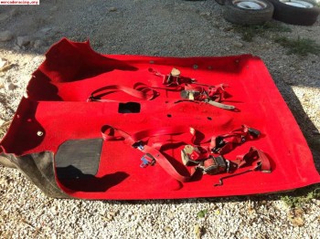 Se vende moqueta roja para 106 rallye