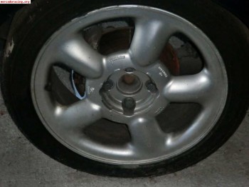 Se vende llantas renault megane