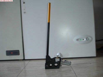 Se vende freno de mano hidraulico vertical con uniball econo