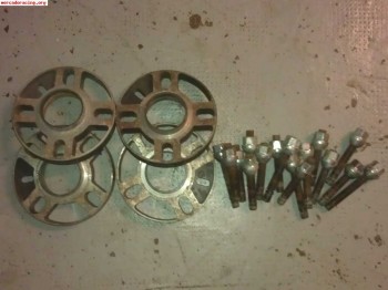 Separadores  y tornilleria 2 cm momo