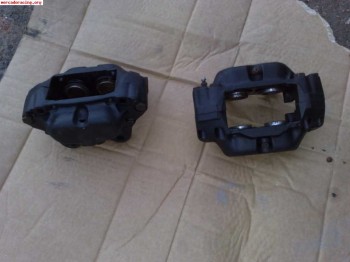 Pinzas delanteras de 4 pistones