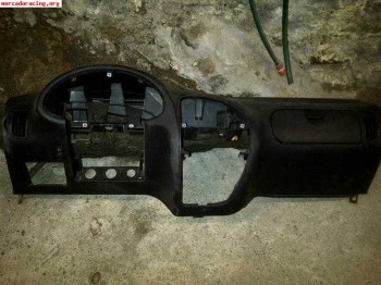 Salpicadero saxo 80€