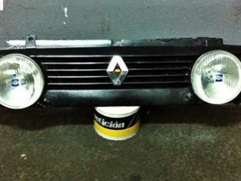 Parrilla renault 5 con faros