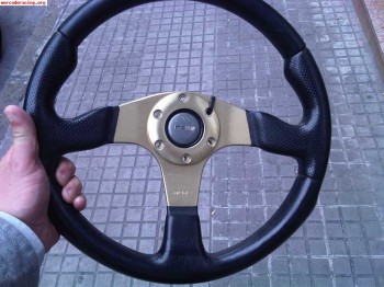 Volante momo race edicion limitada