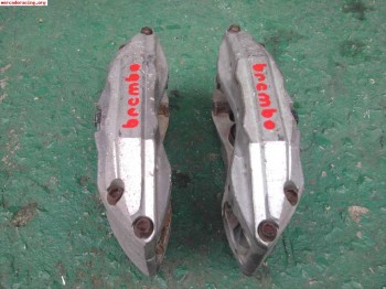 Se venden pinzas brembo  4 pistones radiales!!!!!!!!!