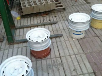 Llantas 106rallye a estrenar pintura. madrid 120 euros