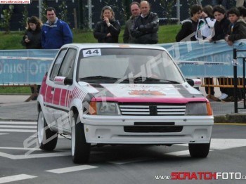 Vendo capó de fibra 205