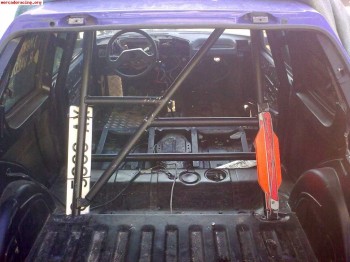 Carroceria de gti con barras.