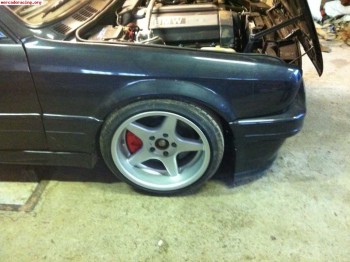Se venden frenos de bmw e40 330 compuestos de pinzas y disco