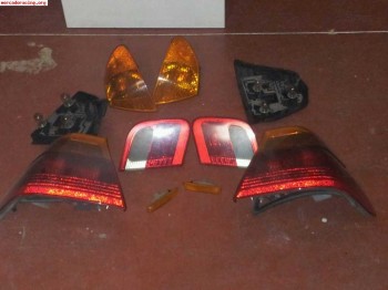 Vendo pilotos traseros e intermitentes delanteros y laterale