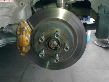 Pinzas brembo 2 pistones   discos   pastillas ferodo nuevas!