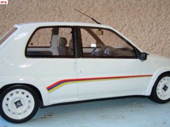 Vendo carroceria 106 rally 1.3 con arco omp