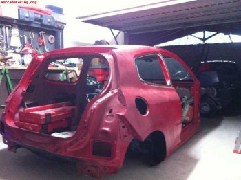 Vendo carroceria clio sport iii 1000€