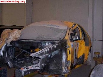 Vendo carroceria con golpe reparable de leon de circuitos