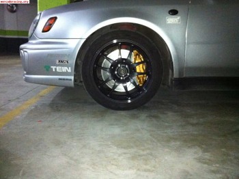 Vendo frenos delanteros de sti con pastillas y discos