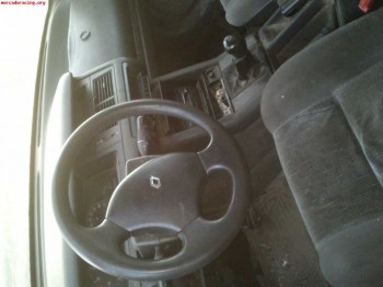 Renault clio del 98  