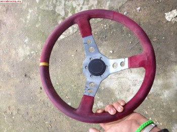 Volante desplazado oreca