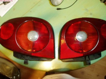 Pilotos traseros renault megane coupe año 2000